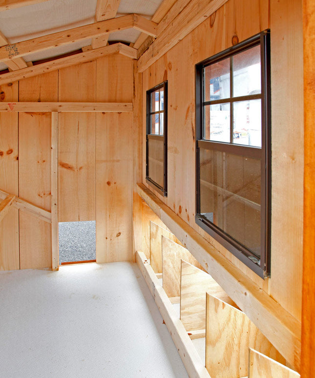 Quaker Classic Coop: 10-Hen Heritage