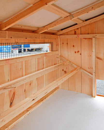 Quaker Classic Coop: 10-Hen Heritage