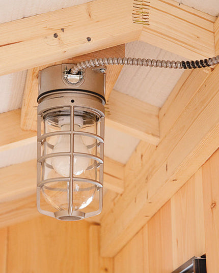 Quaker Classic Coop: 10-Hen Heritage