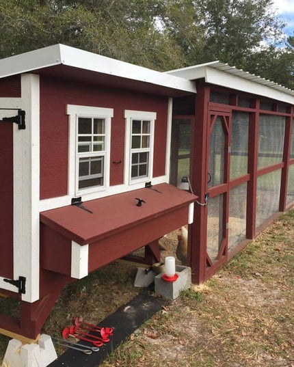 Large Chicken Coop – Houses Up to 15 Chickens