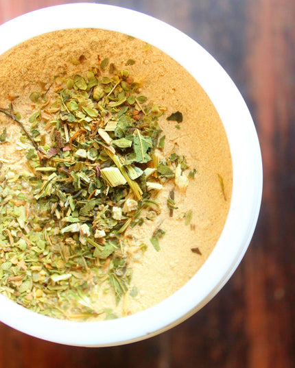 Brewer's Yeast with Garlic and Oregano For Adult Chickens, Baby Chicks, Ducks & Ducklings
